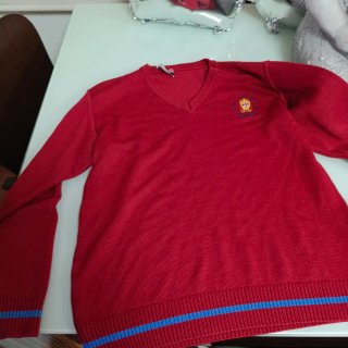 Conjunto Colegio: Sudadera Roja y Pantalón Azul