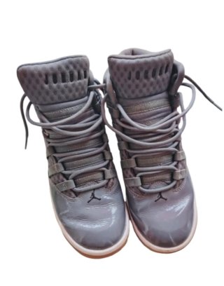 Zapatillas Jordan Max Aura Gris Metalizadas 39