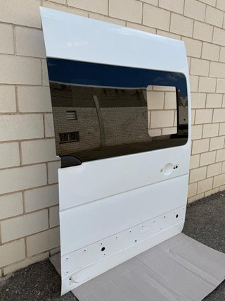 PUERTA CORREDERA DERECHA RENAULT MASTER 3 VENTANA