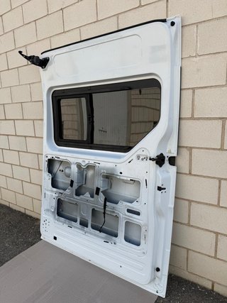 PUERTA CORREDERA DERECHA RENAULT MASTER 3 VENTANA