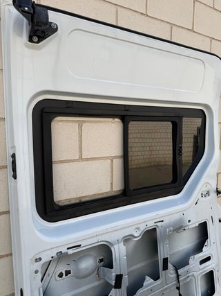 PUERTA CORREDERA DERECHA RENAULT MASTER 3 VENTANA