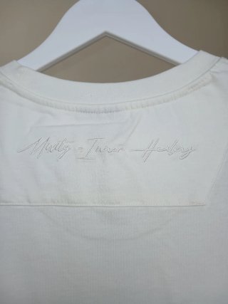 Camiseta Blanca con Estampado Floral