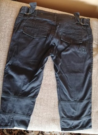 Pantalón corto Capri  mujer gris