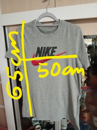 Camiseta Nike gris manga corta
