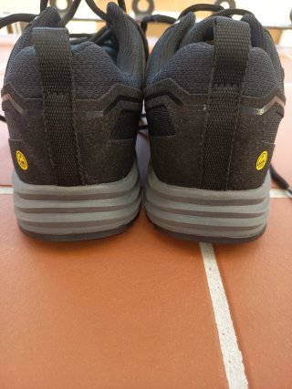 Zapatos de seguridad Skechers negros y grises
