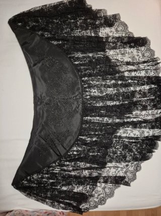 Terno de fallera negro bordado chantillí