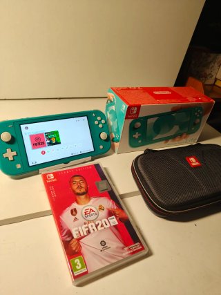 Nintendo Switch Lite + Caja + Funda + FIFA 20