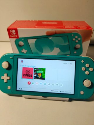 Nintendo Switch Lite + Caja + Funda + FIFA 20