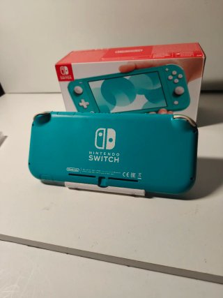 Nintendo Switch Lite + Caja + Funda + FIFA 20