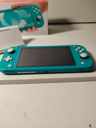 Nintendo Switch Lite + Caja + Funda + FIFA 20