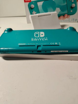 Nintendo Switch Lite + Caja + Funda + FIFA 20