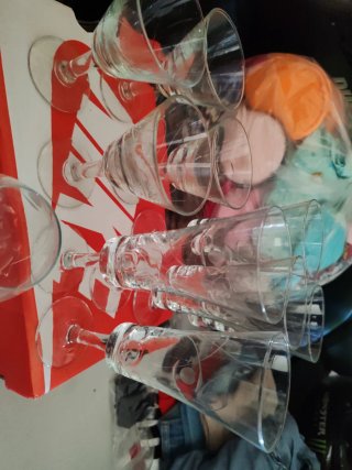 Juego de tazas y platillos de porcelana
