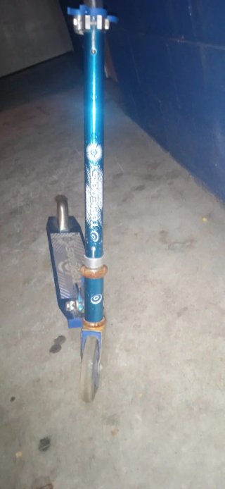 Patinete infantil azul