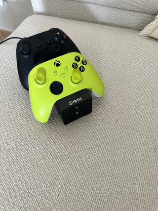 Xbox Series X 1TB + 2 Mandos + 7 Juegos