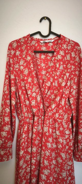 Vestido Zara floral rojo talla large