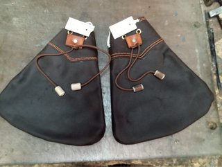 Bolsa ojeo cuero marrón oscura