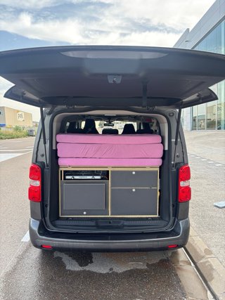 Peugeot Traveller 2018