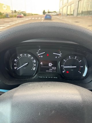 Peugeot Traveller 2018
