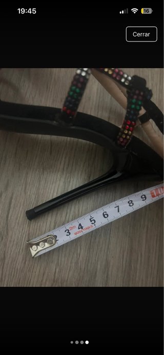 Sandalias Zara. Talla 37. 10 cms de tacón
