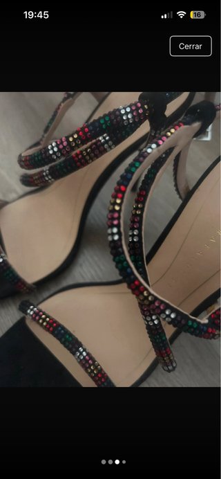 Sandalias Zara. Talla 37. 10 cms de tacón