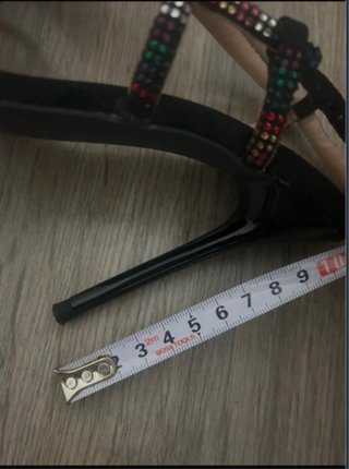 Sandalias Zara. Talla 37. 10 cms de tacón