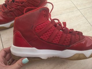 Nike Jordan 11 Rojo