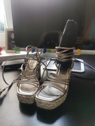 Sandalias Alma en Pena anudadas