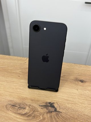 iPhone 16e