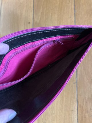 Cartera Agatha Ruiz de la Prada negra y fucsia