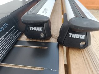 Thule WinBar Evo 135 + Surf Pads + Evo Raised Rail