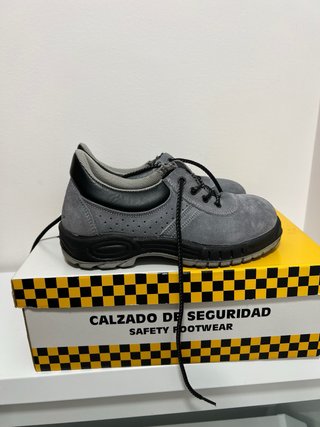 Botas de seguridad Caltec grises y negras