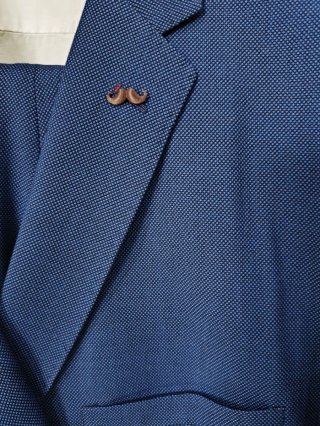 Traje de hombre azul