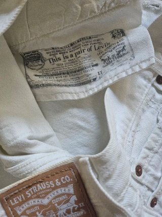 Pantalón corto Levi's blanco talla 26