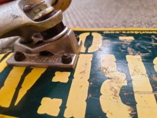 Skate Cream Bilbao con ejes Venture
