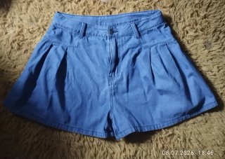Shorts vaqueros con vuelo