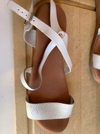 Sandalias Botticelli Piel Blancas. Bien conservada