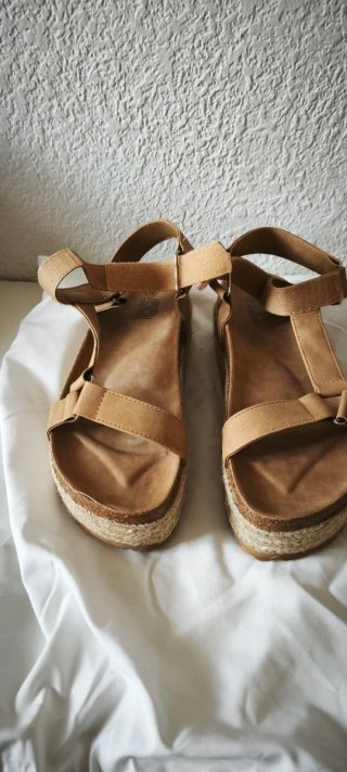 Sandalias plataforma beige