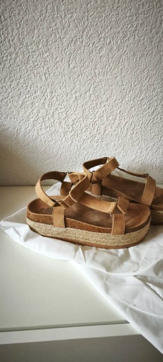 Sandalias plataforma beige