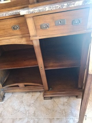 Mueble antiguo madera y mármol con vitrinas