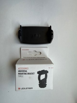 Linterna Ledlenser HF8R Core