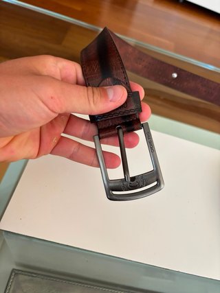 Cinturón de cuero marrón