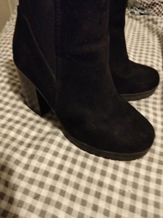 Botines de ante negro