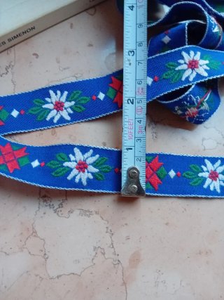 Nastro passamaneria 3,60mt con fiori