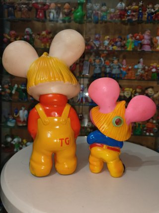 2 figuras goma blanda Topo Gigio Tipo Chifle 80 ́s