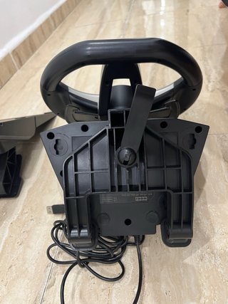 Volante Hori para PS4/5 y PC