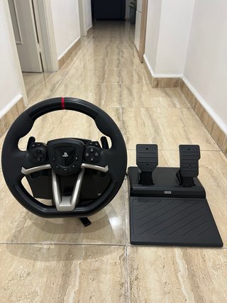 Volante Hori para PS4/5 y PC