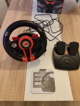 Volante y pedales. Para Nintendo Switch y PC.