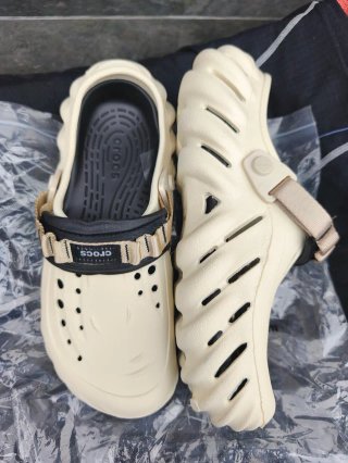 Crocs Echo Clog Talla 43-44 M10 Beige