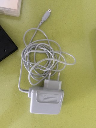 Nintendo DS Negra + MÁS BRAIN TRAINING