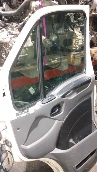 PUERTA DELANTERA DERECHA IVECO DAILY CAJA ABIERTA